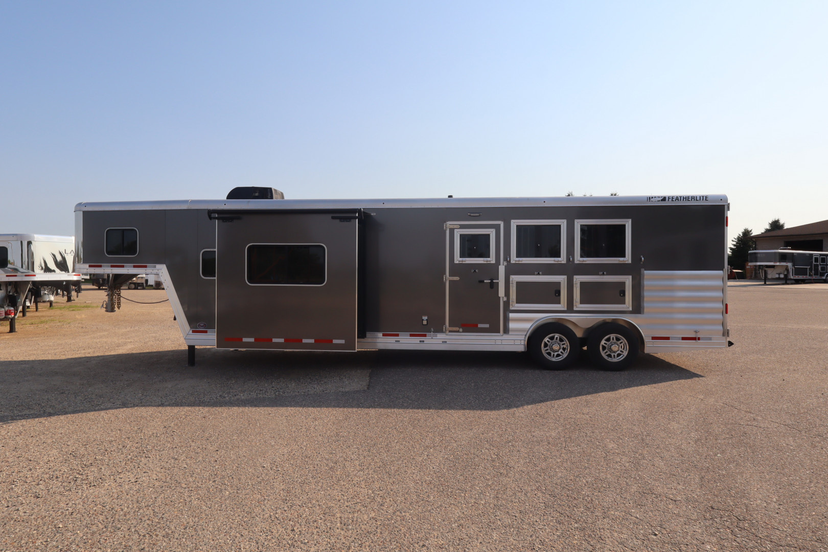 2025 Featherlite 3-Horse Slant Load Horse Trailer 3 horse slant load trailer - Image 26